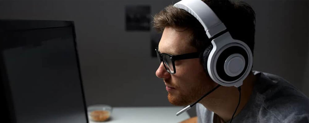 How to Wear Headphones with Glasses